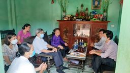 Thăm và tặng quà nhân kỷ niệm ngày Thương binh, liệt sỹ 27/7/2021