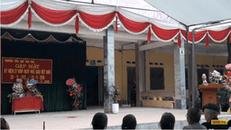 Trở lại mái trường xưa